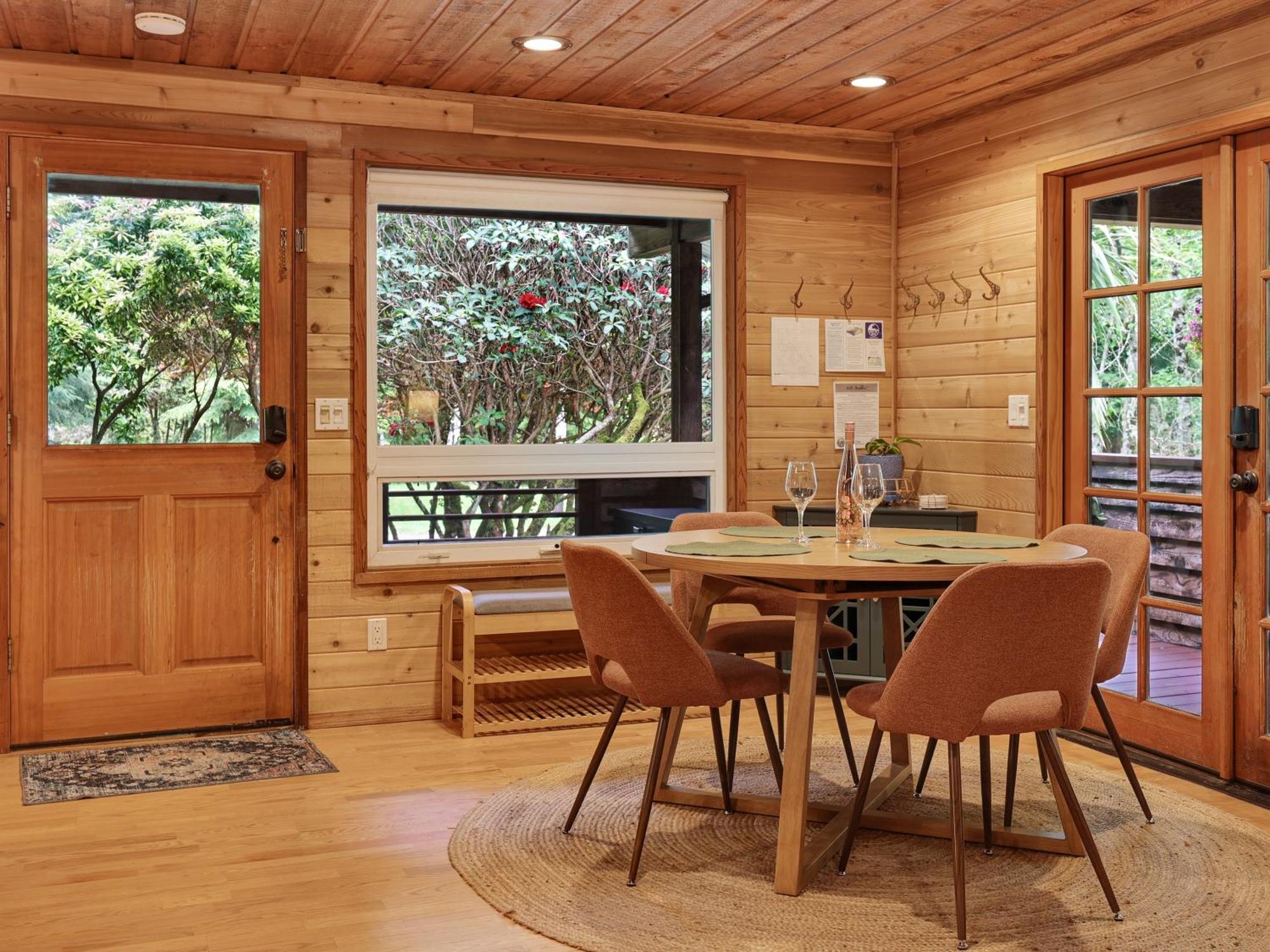 Woods Waves: Luxury Coast Cabin King Beds Pets Тилламук Экстерьер фото
